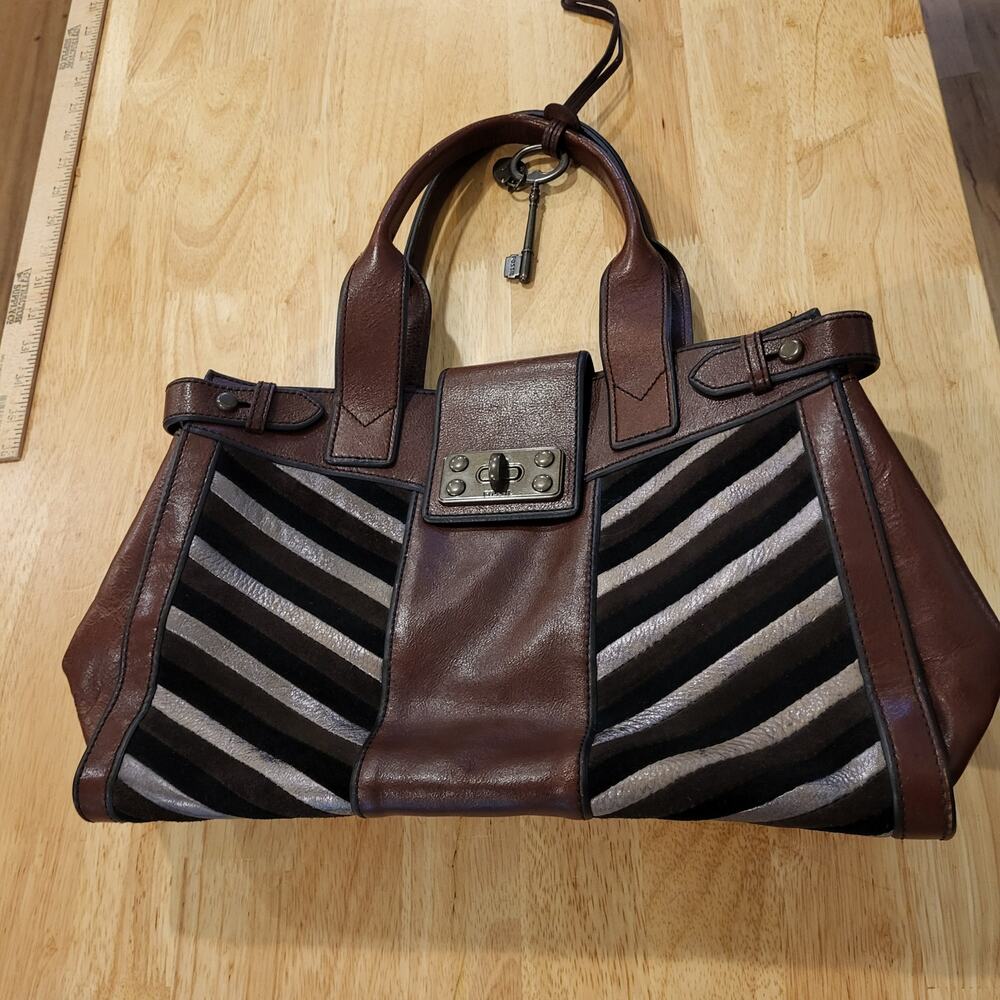 Fossil Brown leather Metallic chevron stripe leather key charm twist close